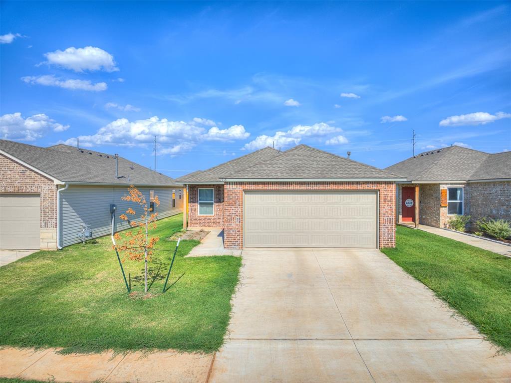 Annette Dr, Yukon, OK 73099
