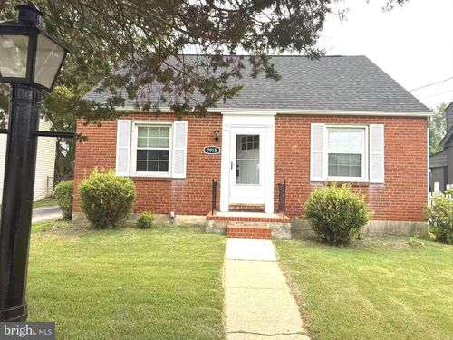 7915 Rolling View Ave, Nottingham, MD, 21236-3638 | Card Image