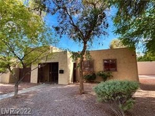 4305 Manor Green Ln, Las Vegas, NV, 89110-4529 | Card Image