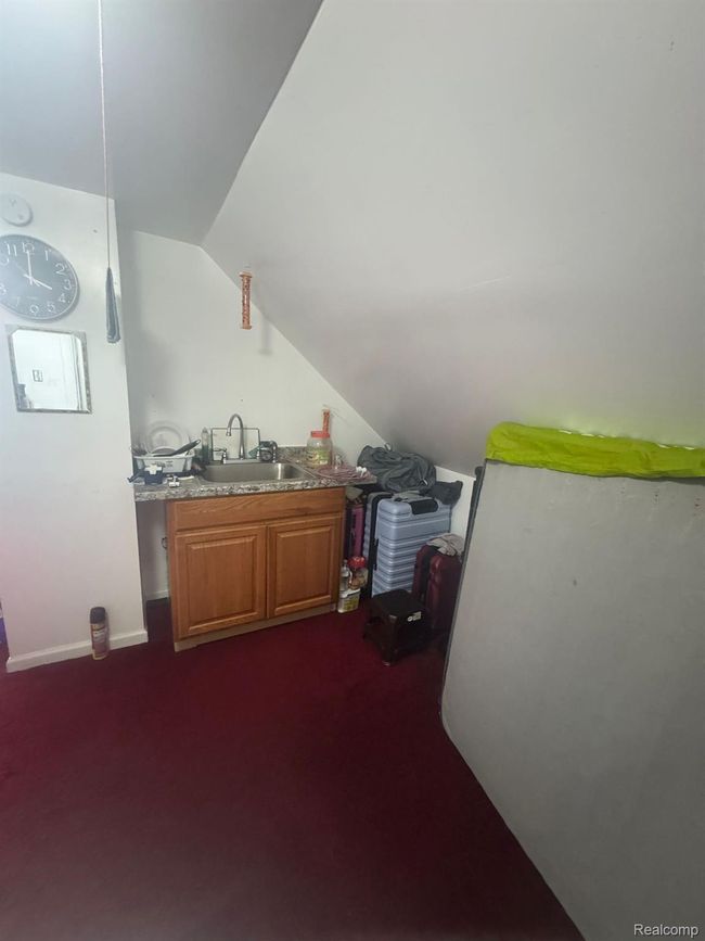 2340 Commor St, Home with 0 bedrooms, 2 bathrooms and null parking in Hamtramck MI | Image 17