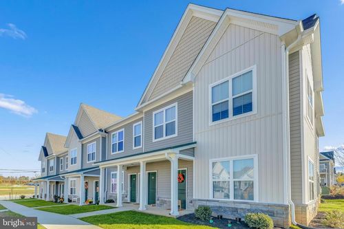 15 Wildflower Ln, PARKESBURG, PA, 19365-2191 | Card Image