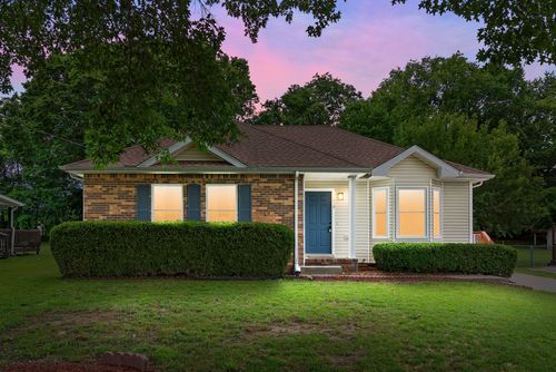 210 Jim Thorpe Dr, Clarksville, TN, 37042-5503 | Card Image
