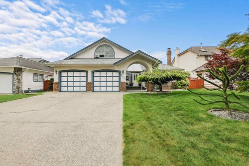 6041 186 St, Surrey, BC, V3S7P4 | Card Image