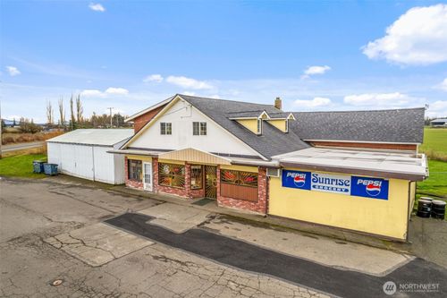8887 Sunrise Rd, Custer, WA, 98240-9615 | Card Image