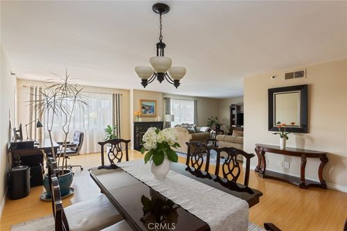 404-726 Elm Avenue, Long Beach, CA, 90813 | Card Image