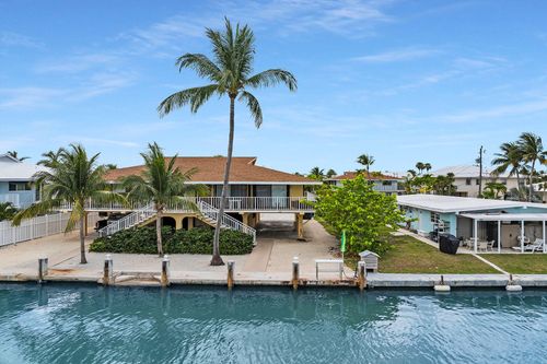 501 9th St, Key Colony Beach, FL, 33051 | Card Image