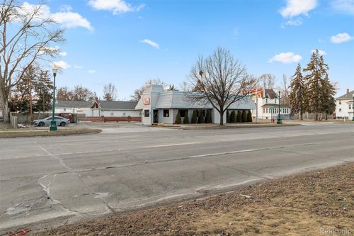 5006 S Wayne Rd, Wayne, MI, 48184-2313 | Card Image