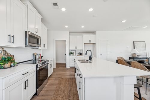 537 Canal Cir, Nashville, TN, 37214-3395 | Card Image