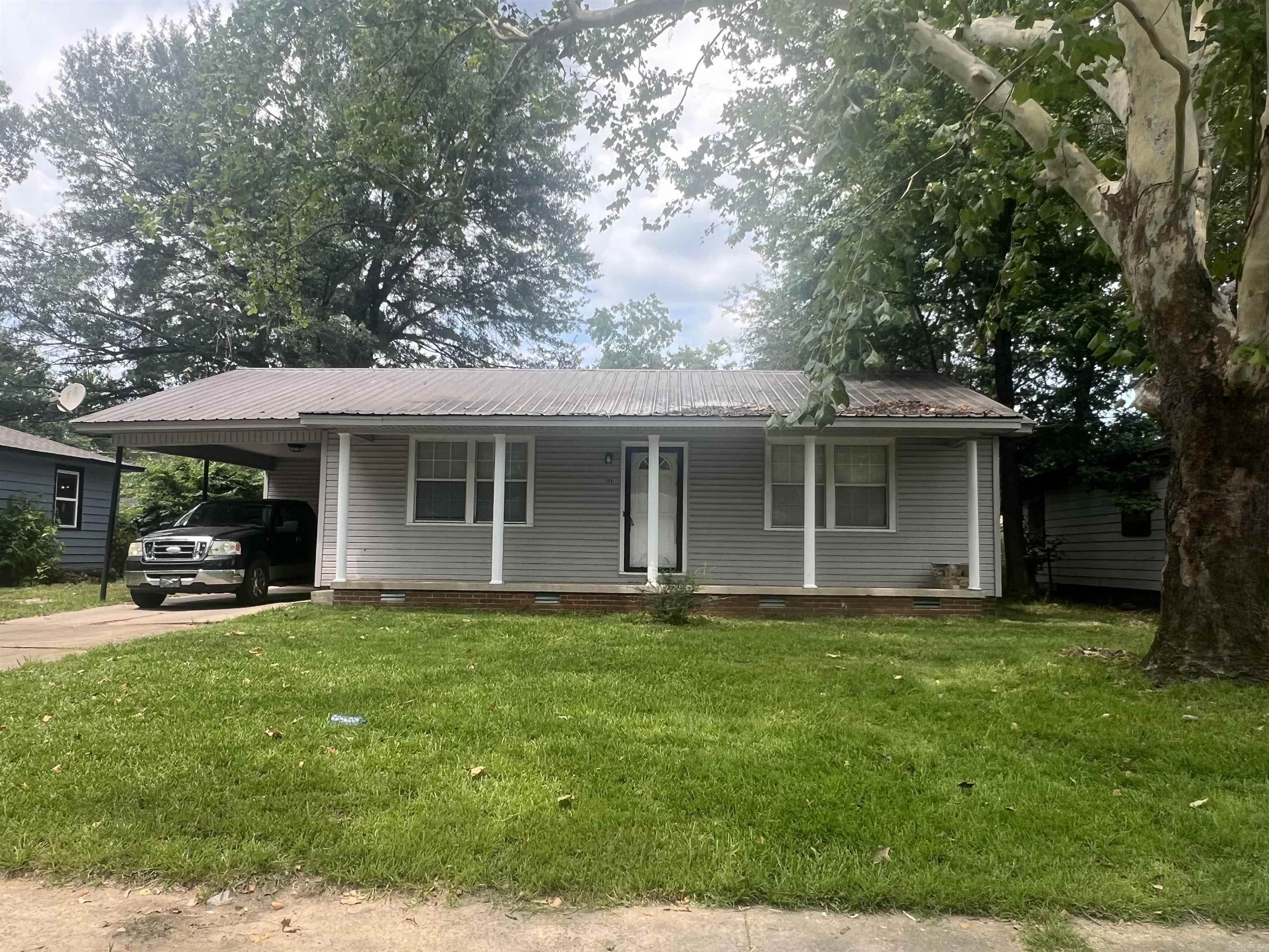 Tulip St, Pine Bluff, AR 71603