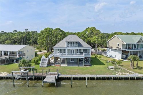 409 Carolyn Cir, Dauphin Island, AL, 36528-4441 | Card Image