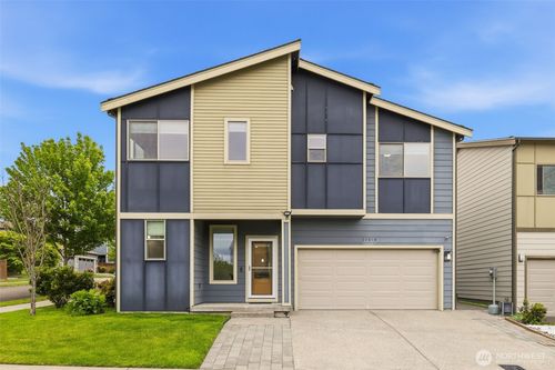 22509 SE Se 283rd St, Maple Valley, WA, 98038-8262 | Card Image