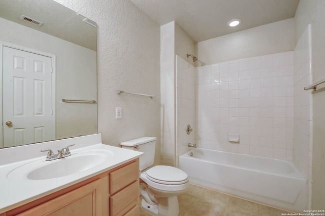 184 Springtree Gate, House other with 4 bedrooms, 3 bathrooms and null parking in Cibolo TX | Image 24