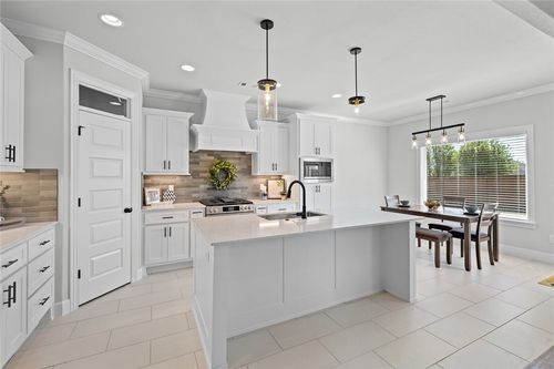 2304 Salmon St, Pea Ridge, AR, 72751-3249 | Card Image