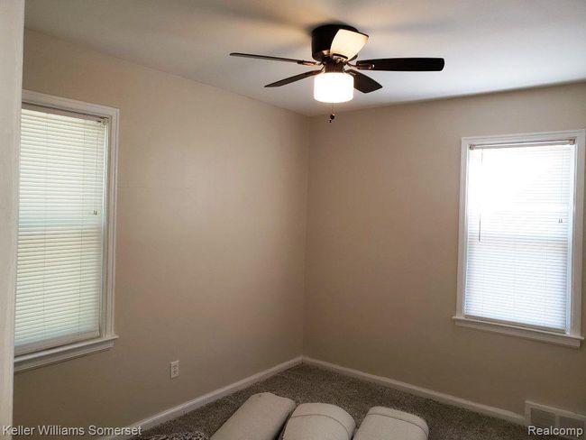 622 E 12 Mile Rd, House other with 3 bedrooms, 1 bathrooms and null parking in Royal Oak MI | Image 17