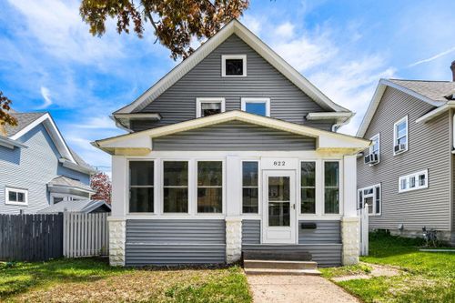 822 Smith Ave S, Saint Paul, MN, 55107-3525 | Card Image