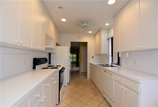 4342 Acacia Cir, House other with 2 bedrooms, 2 bathrooms and null parking in Coconut Creek FL | Image 5
