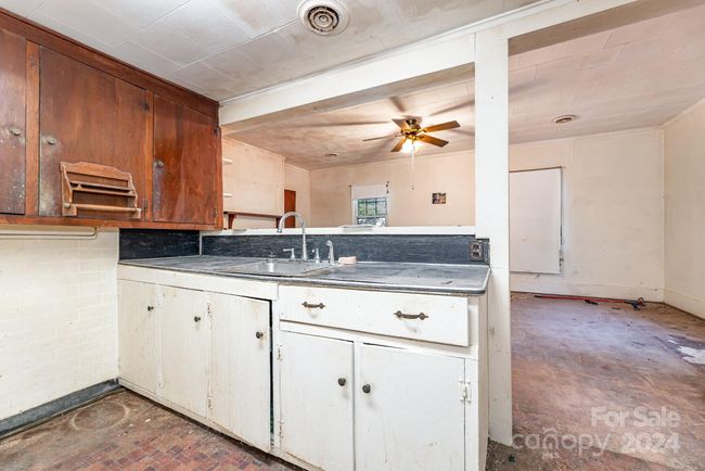 146 Osborne St, House other with 3 bedrooms, 1 bathrooms and null parking in Jonesville NC | Image 9