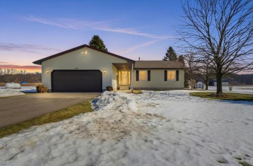 16551 Mi State Road 36, Gregory, MI, 48137-9510 | Card Image