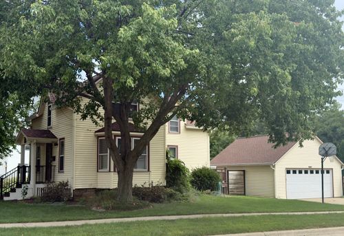 140 Greeley St, Sycamore, IL, 60178-1728 | Card Image