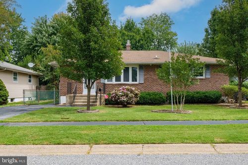 24 Guenever Dr, NEW CASTLE, DE, 19720-2923 | Card Image