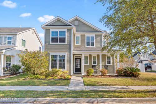 8 7th Ave, Bluffton, SC, 29910-8702 | Card Image