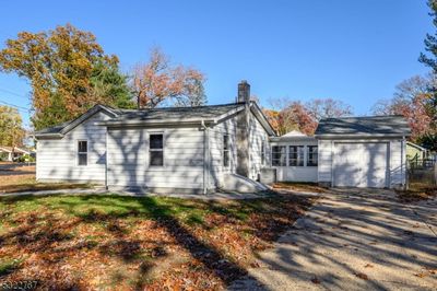 41 Newark Ave, House other with 3 bedrooms, 1 bathrooms and null parking in Spotswood NJ | Image 2