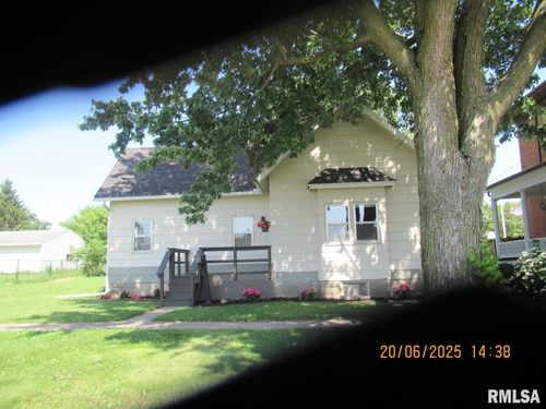 302 Meridian St, Tipton, IA, 52772-1717 | Card Image