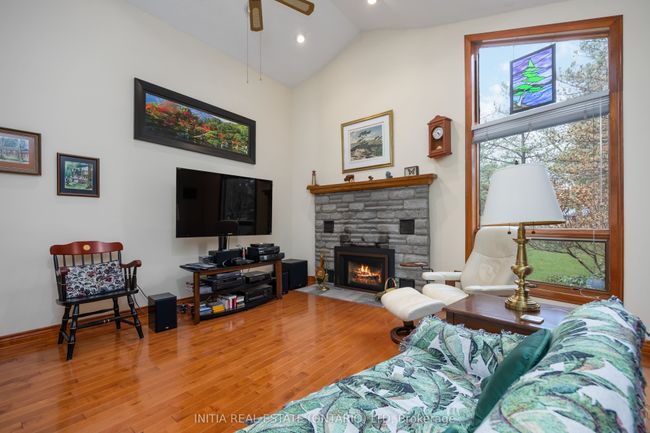 1311 Lakeshore Rd, House other with 3 bedrooms, 2 bathrooms and 4 parking in Sarnia ON | Image 9