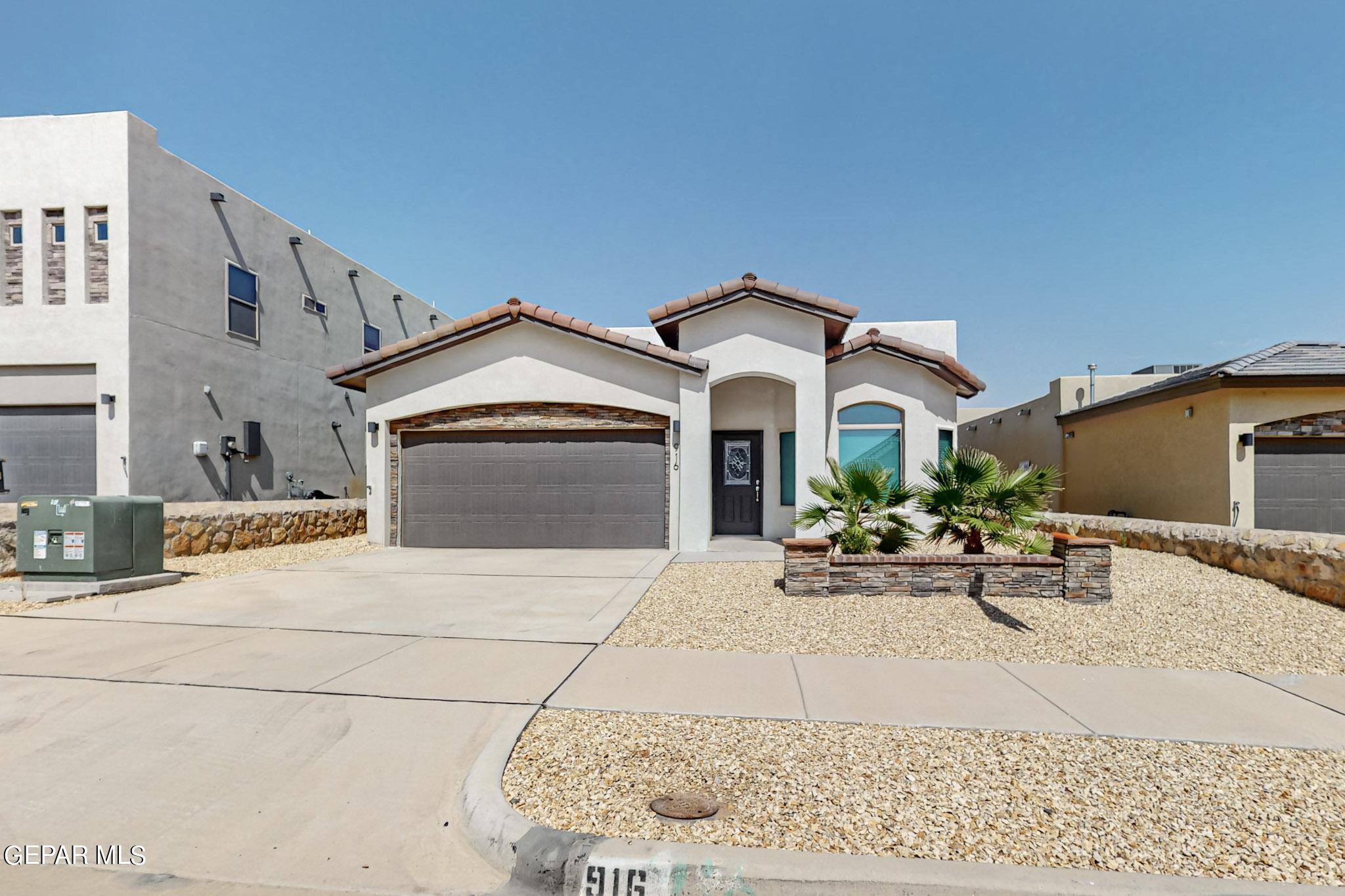 Betton Pl, El Paso, TX 79928