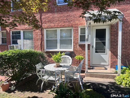 12-364 Main St, East Haven, CT, 06512-2806 | Card Image
