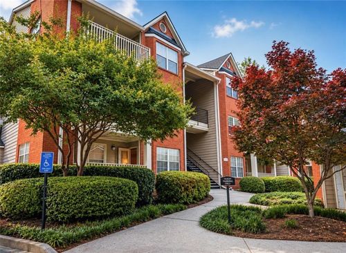 2043 Chastain Park Ct Ne, Atlanta, GA, 30342-3235 | Card Image