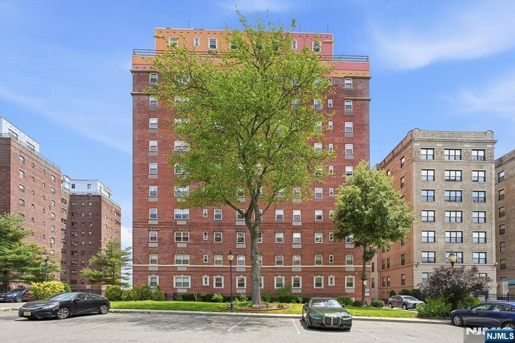 Residential Lease in East Orange 2