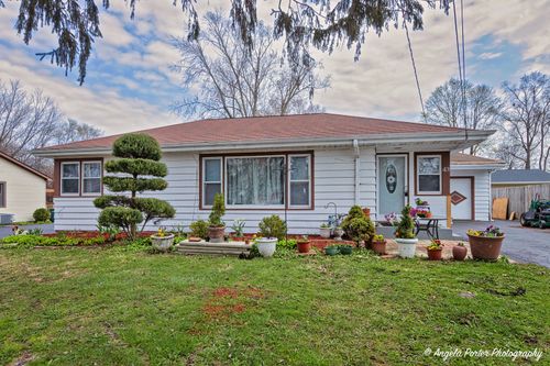 43 Lippincott Rd, Fox Lake, IL, 60020-1617 | Card Image