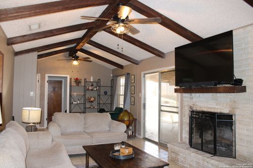 6343 Pickering Dr, Leon Valley, TX, 78238-2338 | Card Image