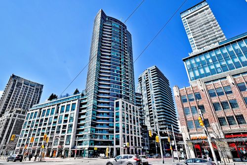 2304-600 Fleet St, Toronto, ON, M5V1B7 | Card Image