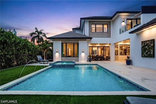 264 8th Ave S, Naples, FL, 34102-6841 | Card Image