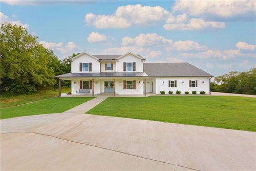 24905 W 57th St, Shawnee, KS, 66226-2827 | Card Image