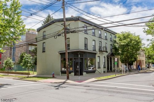 41 Church St, LAMBERTVILLE, NJ, 08530-2162 | Card Image