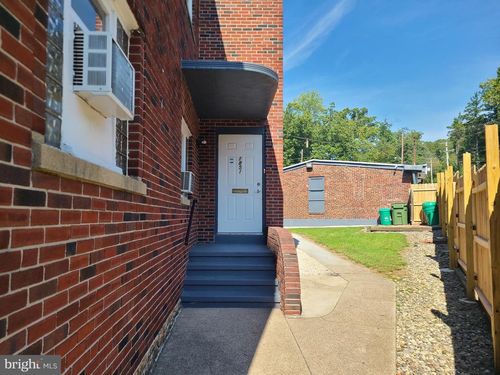 1849 Perkiomen Ave, Reading, PA, 19606-1722 | Card Image