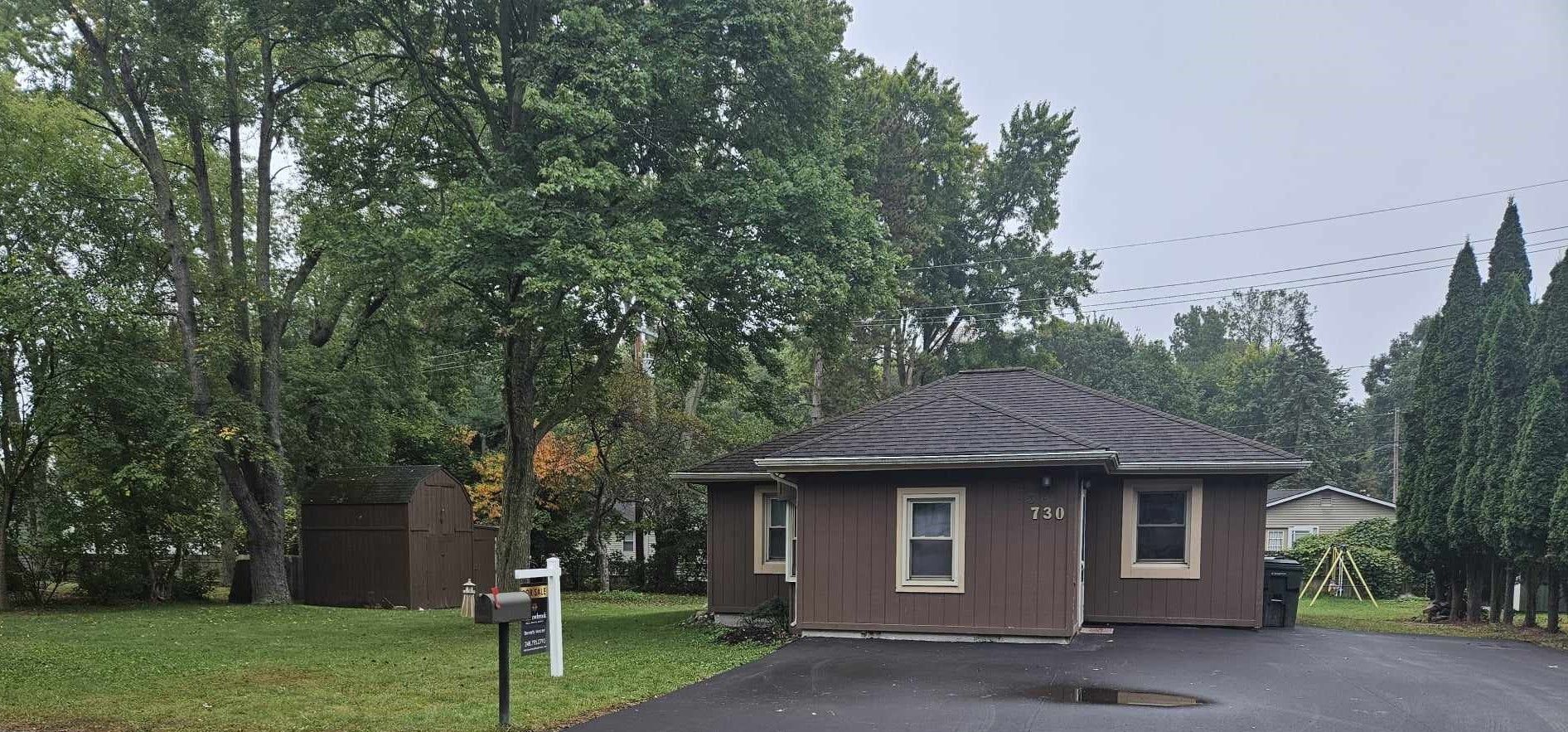Highlander St, Lake Orion, MI 48362