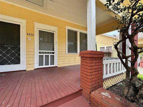 apt-1-4430 Bell St, Houston, TX, 77023-1879 | Card Image