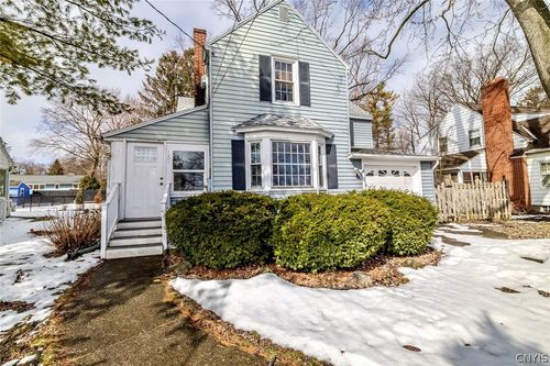 121 Butternut Dr, Syracuse, NY, 13214-1801 | Card Image