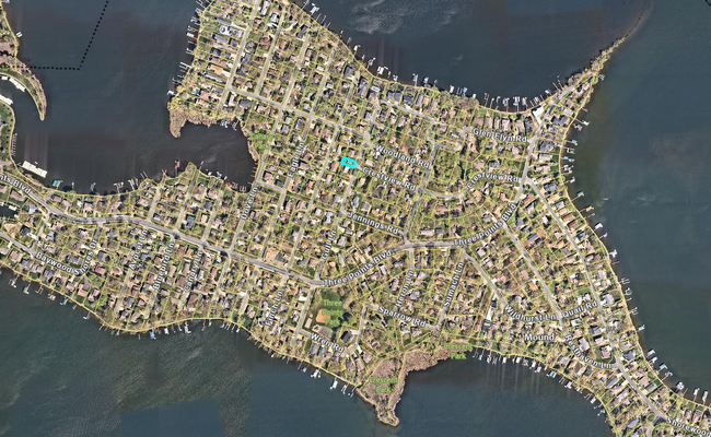 Located off Three Points Blvd - surrounded by Lake | Image 18