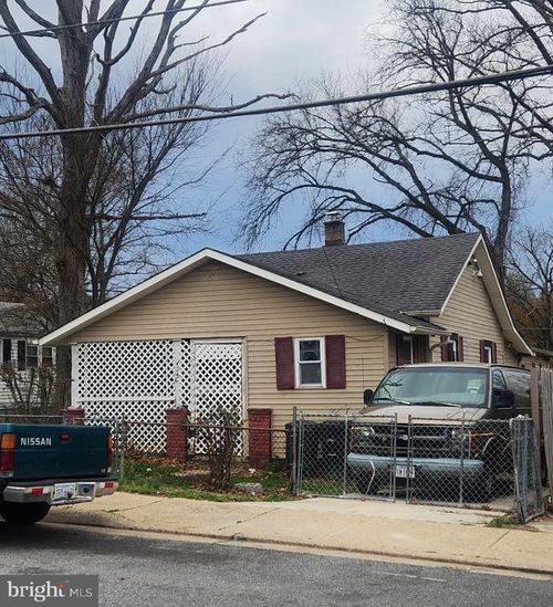 520 Dateleaf Ave, CAPITOL HEIGHTS, MD, 20743-6005 | Card Image