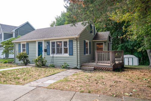 19 Penny Ln, Stoneham, MA, 02180-4531 | Card Image