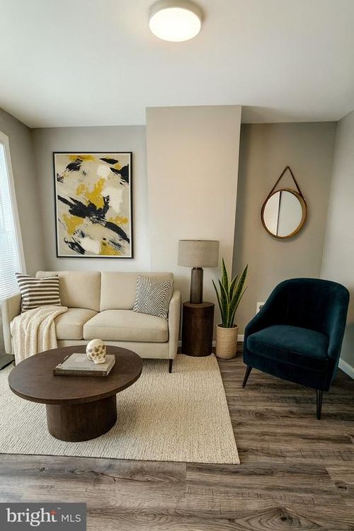 2528 Collins St, PHILADELPHIA, PA, 19125-1705 | Card Image