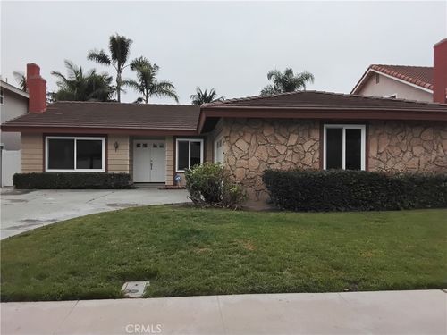 9780 El Greco Cir, Fountain Valley, CA, 92708-3513 | Card Image