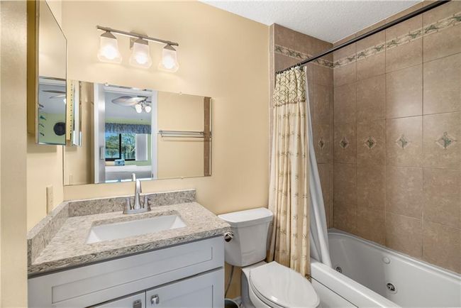 APT-3 - 5720 Pelican Pointe Dr, Condo with 2 bedrooms, 2 bathrooms and null parking in Sebastian FL | Image 16