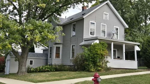 202 E 14th St, Lockport, IL, 60441-3528 | Card Image