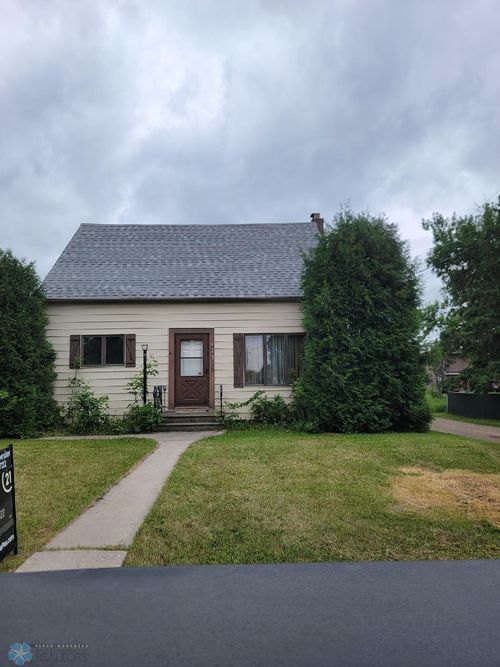 117 5th St W, Halstad, MN, 56548-4022 | Card Image